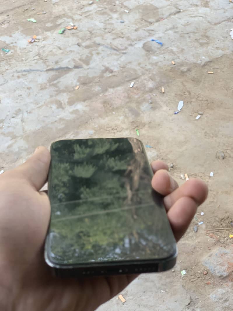 Apple iPhone 13 Pro 1