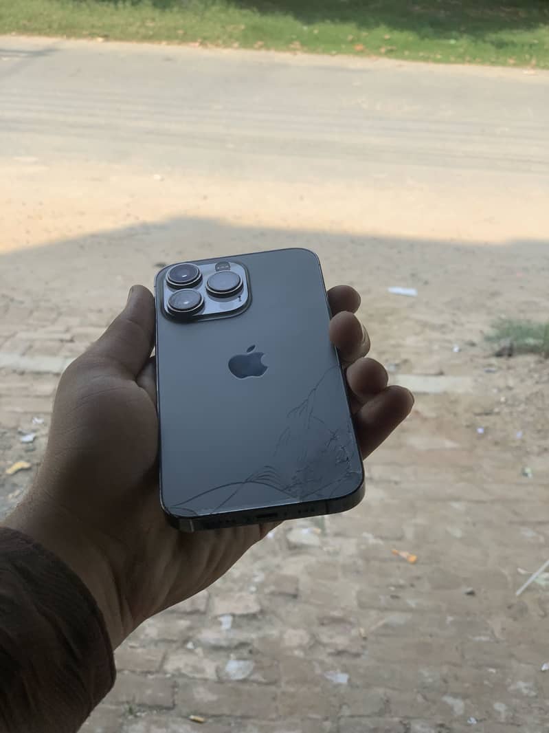 Apple iPhone 13 Pro 4