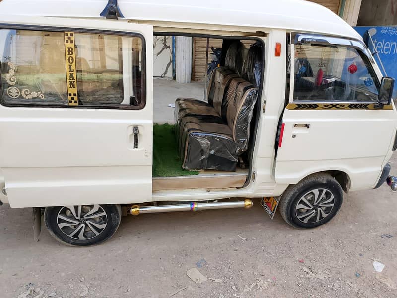 Suzuki Bolan 2011 3