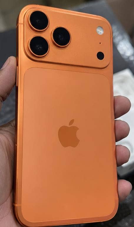 Apple iPhone 17 Pro Max 1