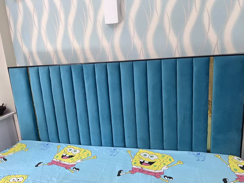 King size bed 1