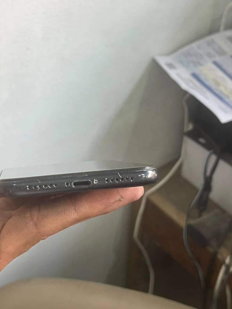 Apple iPhone XR 2