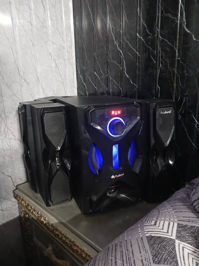 audionic pace 7 for sale almost new