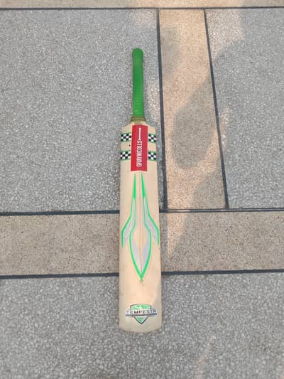 GRAy Nicolls hard ball bat tempesta