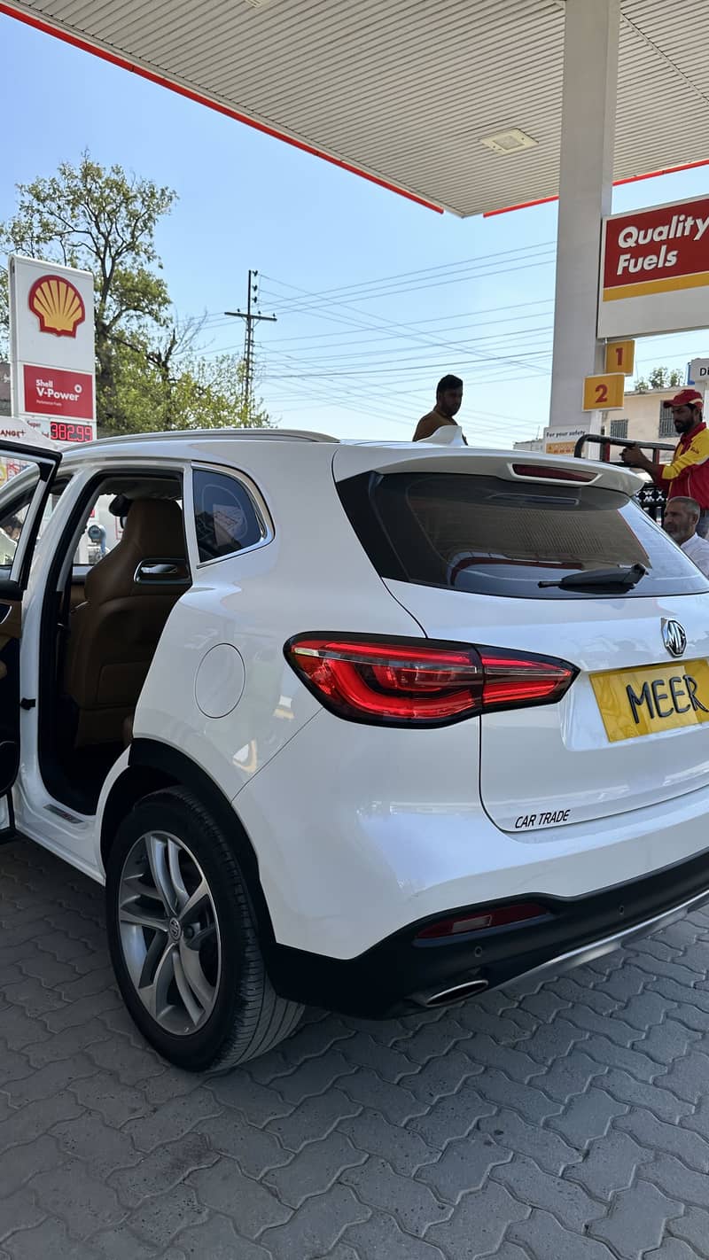 MG HS 2021 5
