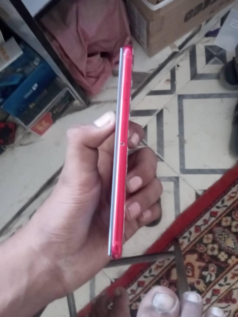 Apple iPhone 8 1