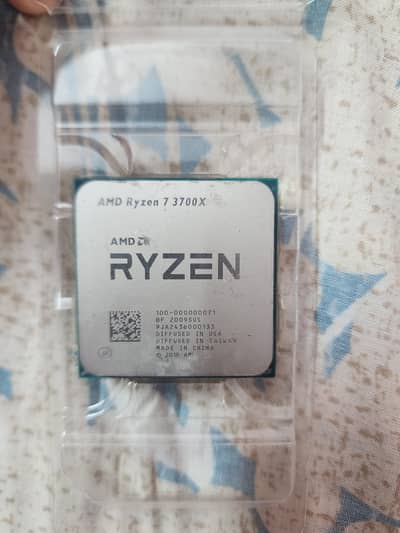 AMD Ryzen 7 3700X.