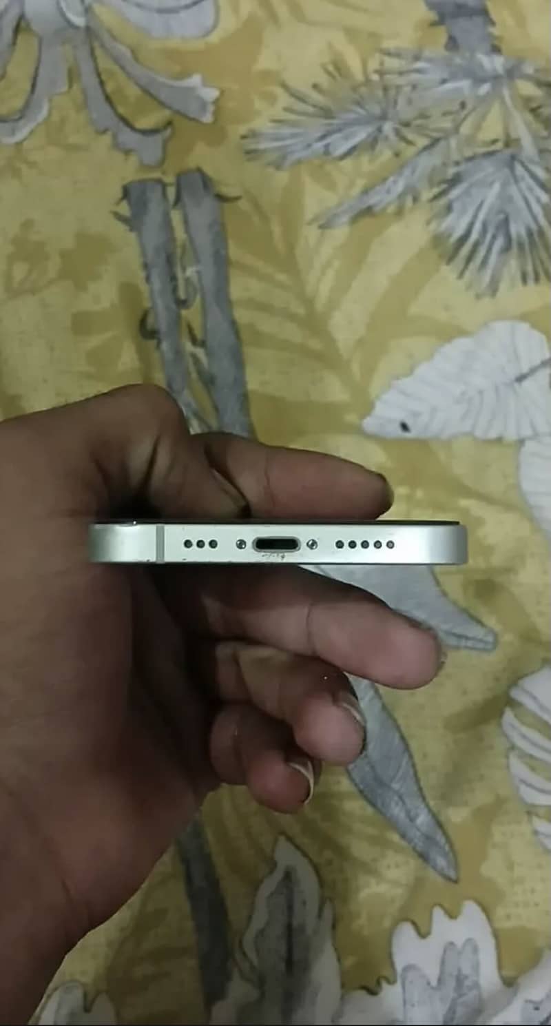 Apple iPhone 12 0