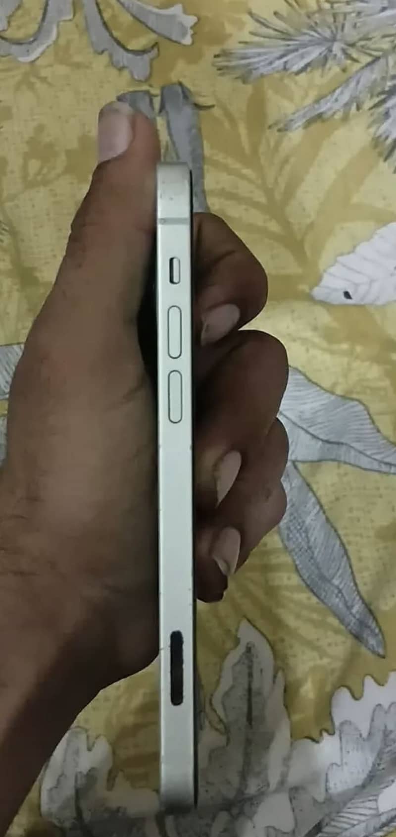 Apple iPhone 12 2