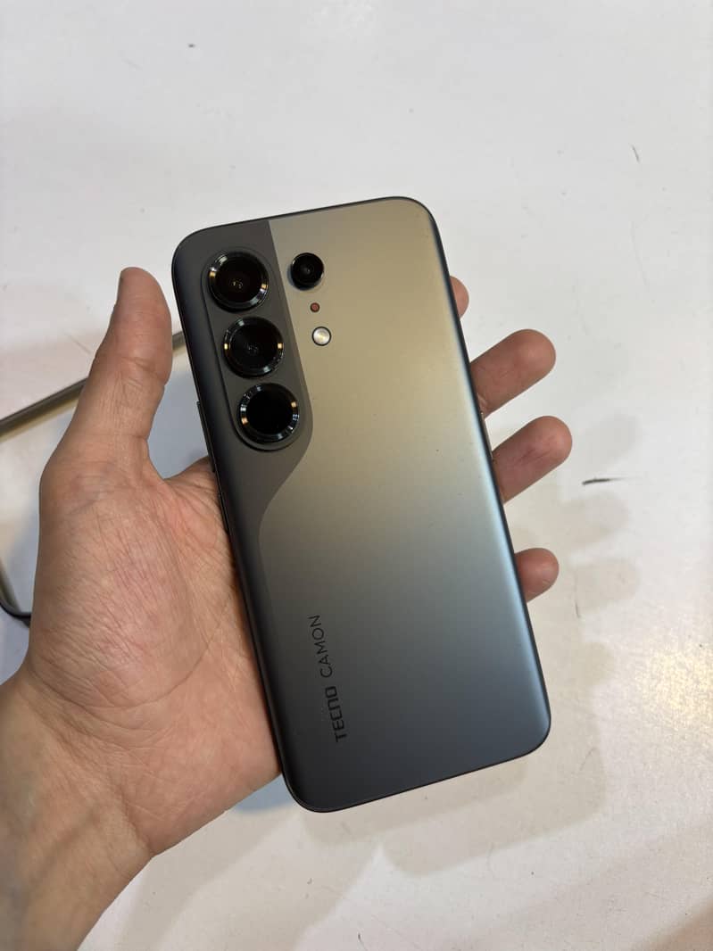 Tecno camon 50 pro 0