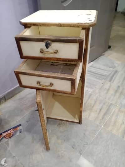 Wooden Cash Counter / Small Shop Galla for Sale