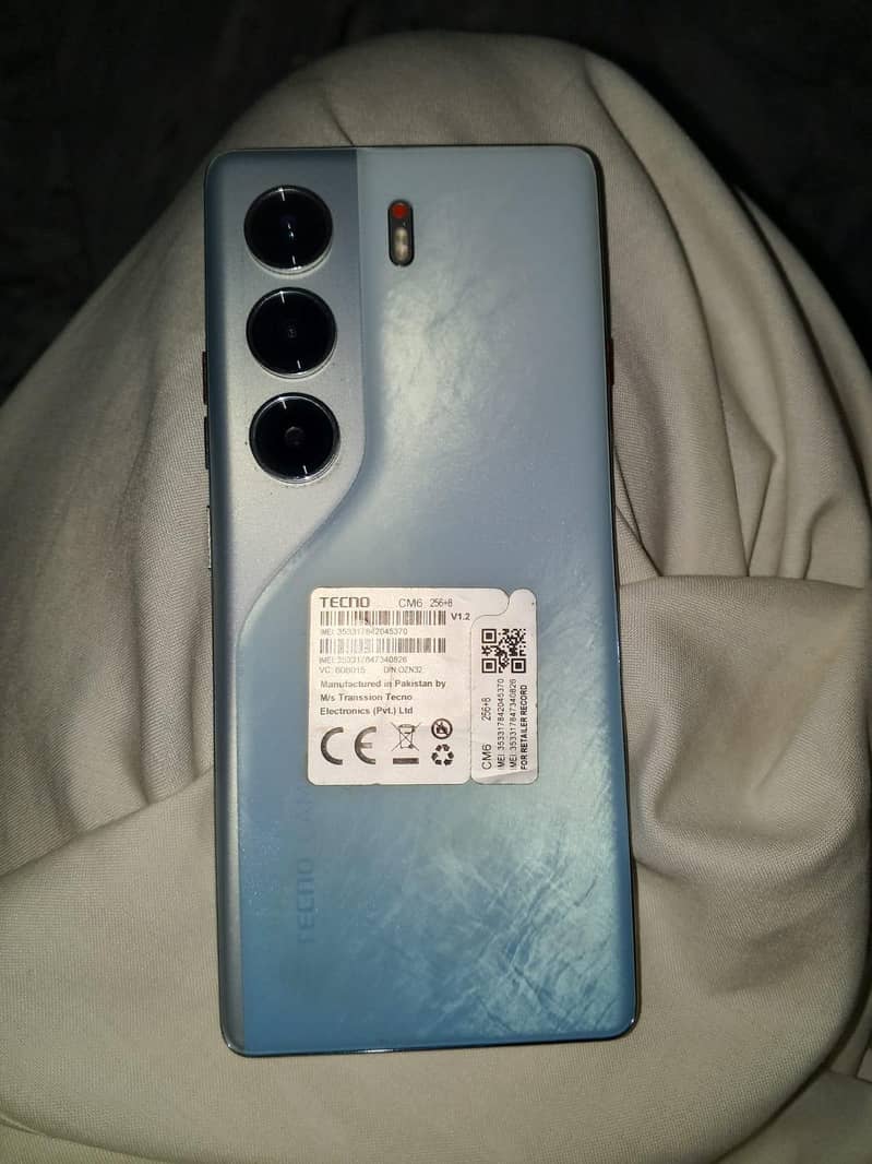 Tecno CAMON 40 Pro 1