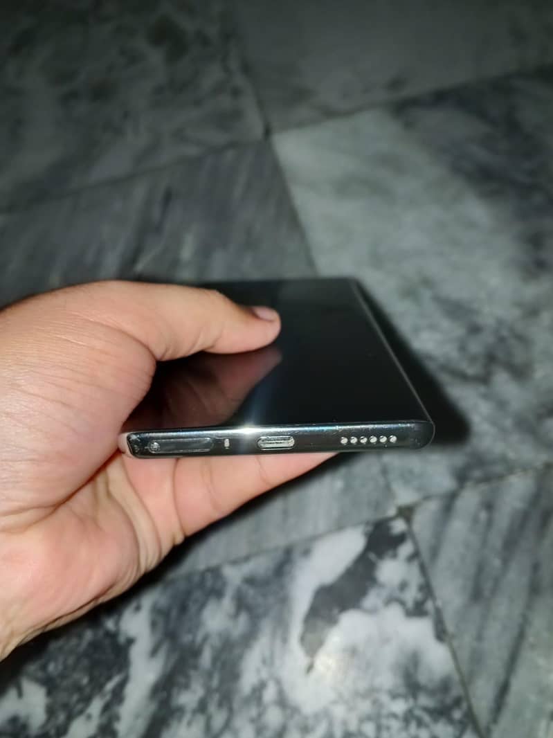 Tecno CAMON 40 Pro 4