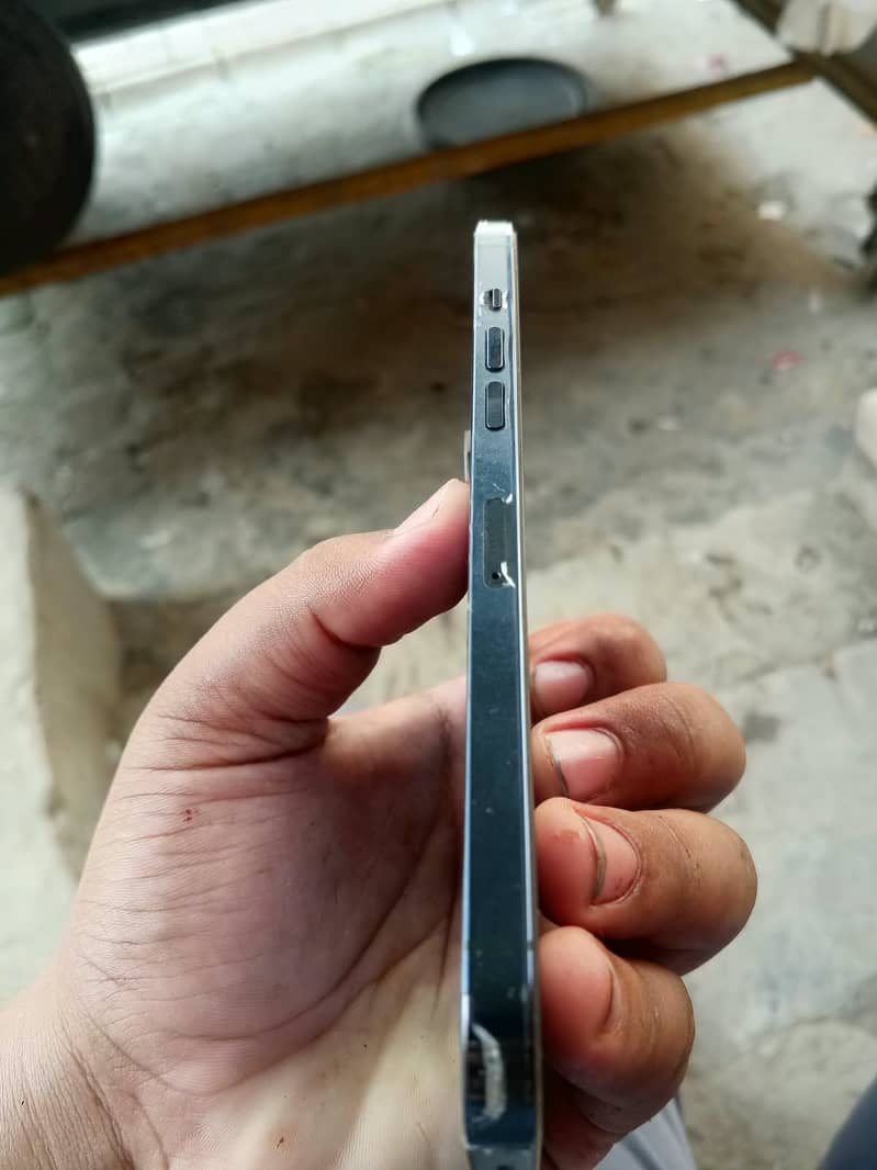 Apple iPhone 12 Pro Max 1