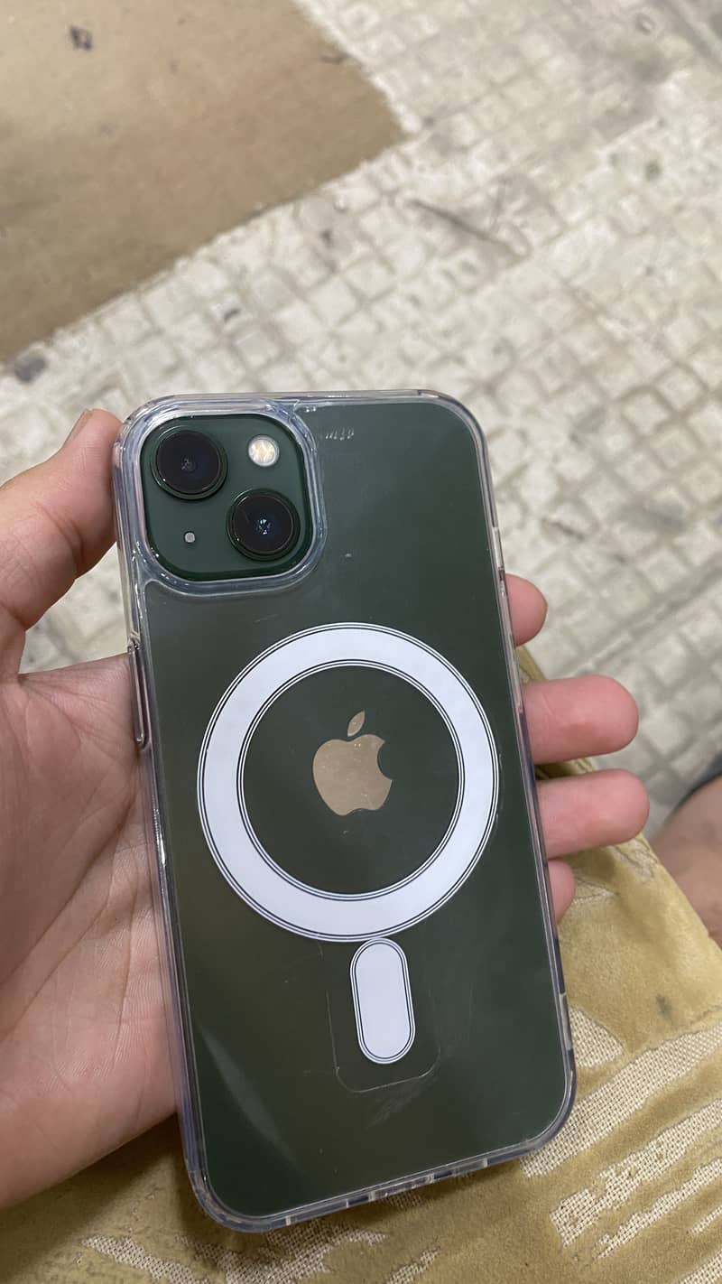 Apple iPhone 13 7