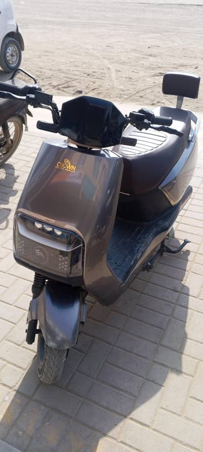 Crown Benling Scooter Firefly 2026