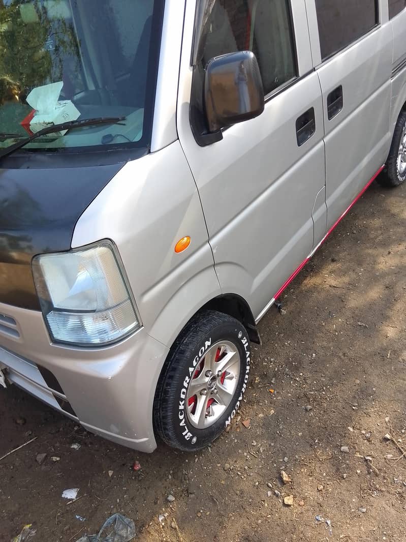 Suzuki Every 2011 5