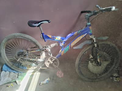 cycle he geyr jump wali front or back jump hen