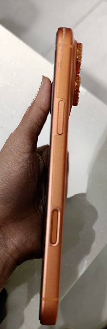 Apple iPhone 17 Pro Max 7