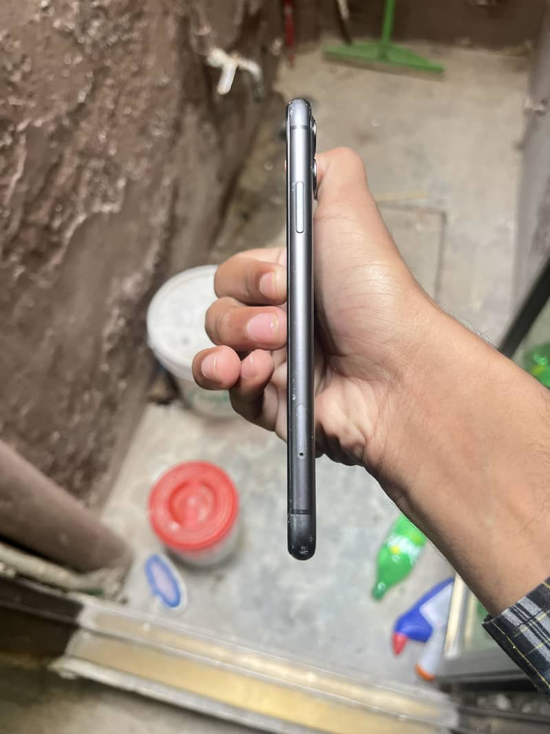 Apple iPhone 11 6