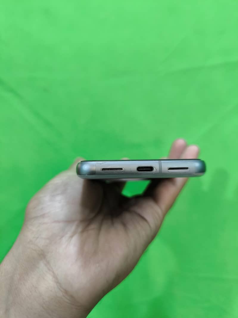 Google Pixel 8 7