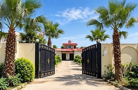 10 Kanal Farmhouse Near Bedian Road | Walking Distance | 1 Kanal Grey Structure Building
