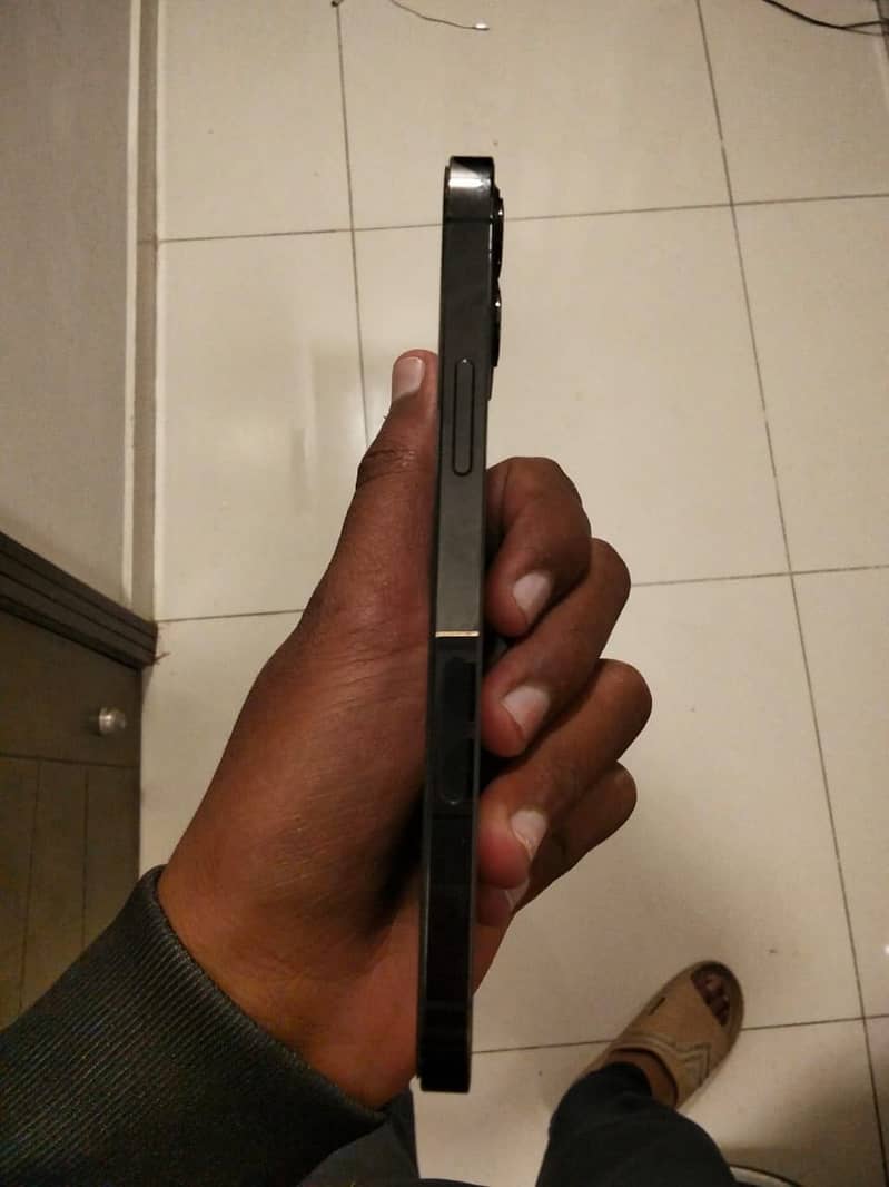 Apple iPhone 12 Pro 6