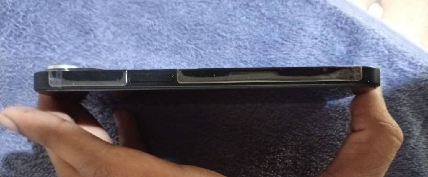 Apple iPhone 13 5
