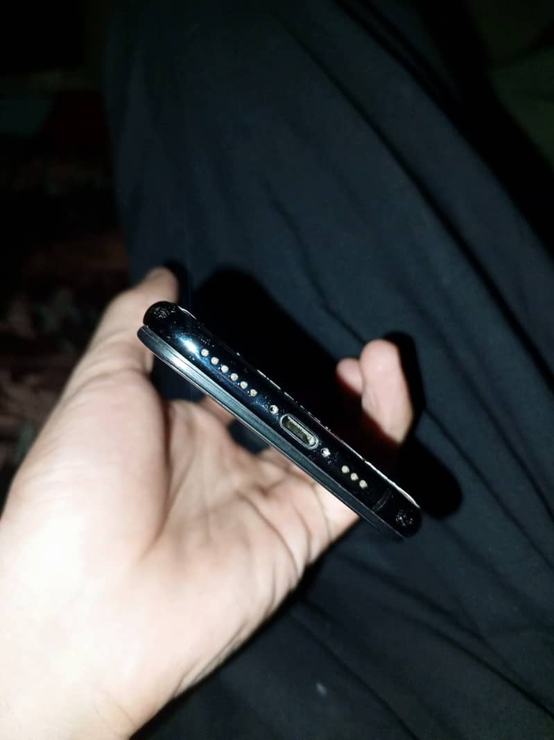 Apple iPhone XS 1