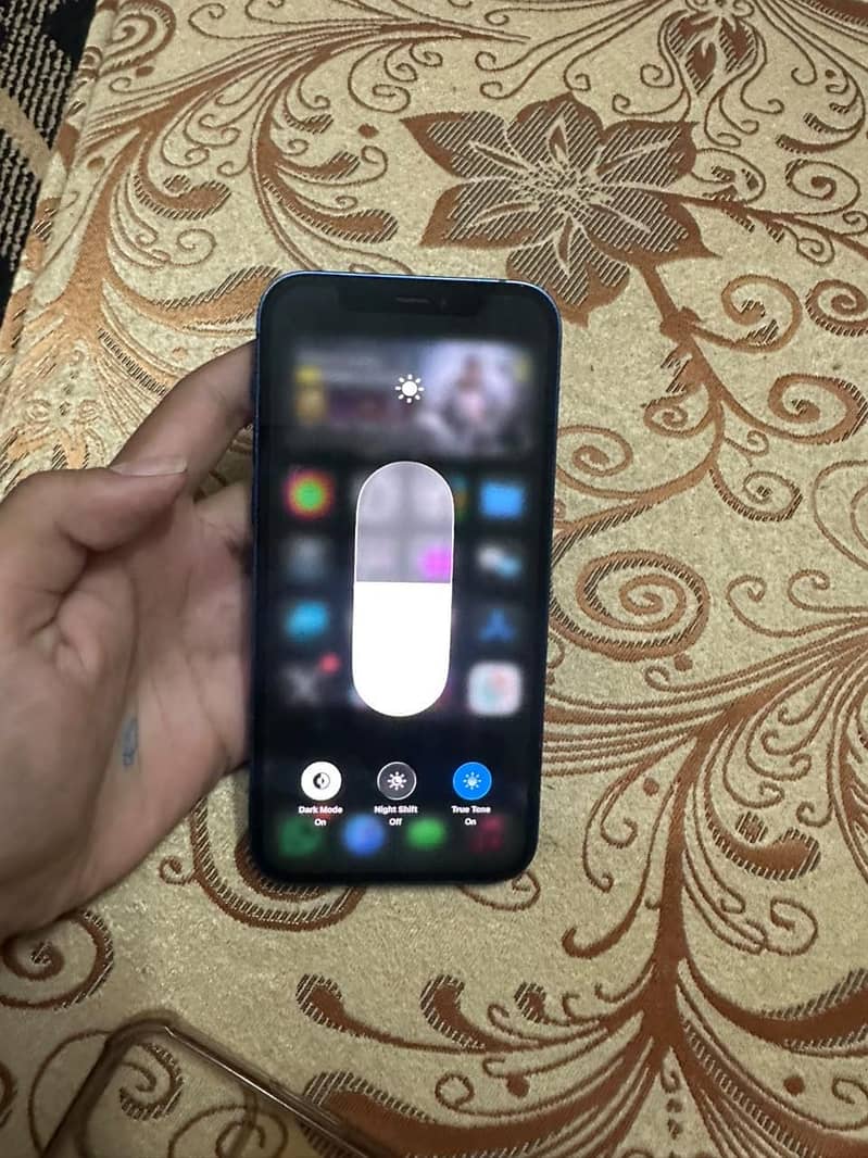 Apple iPhone 12 3
