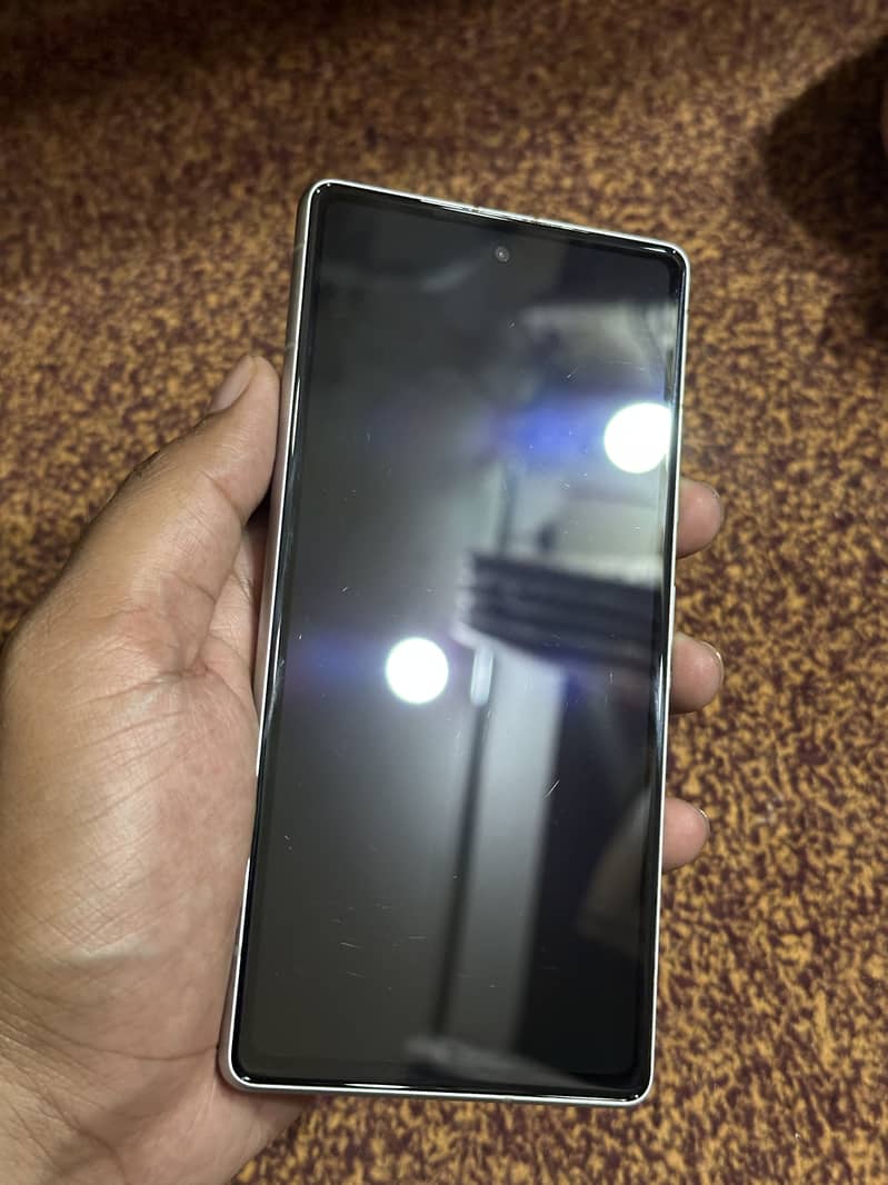 Google Pixel 7a 2