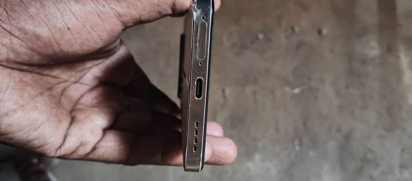 Realme 12 Plus 2