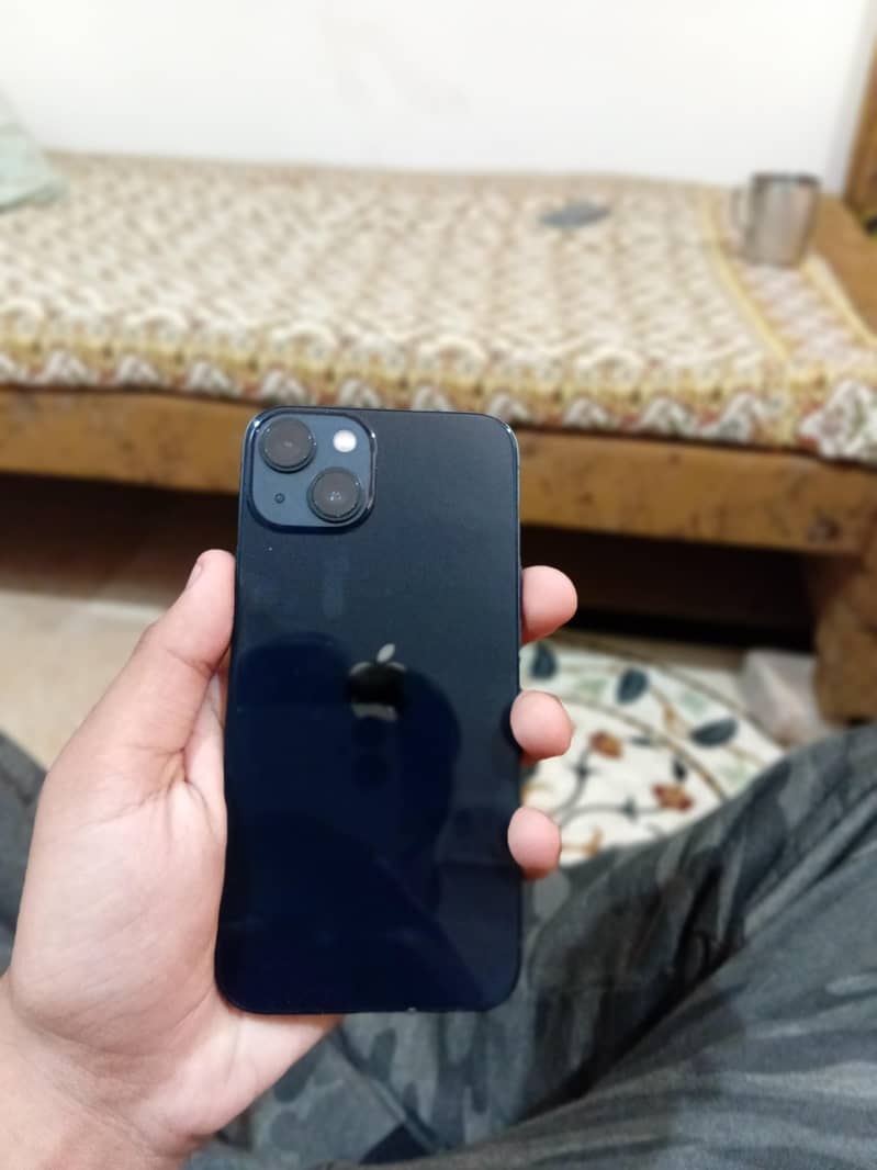 Apple iPhone 13 4