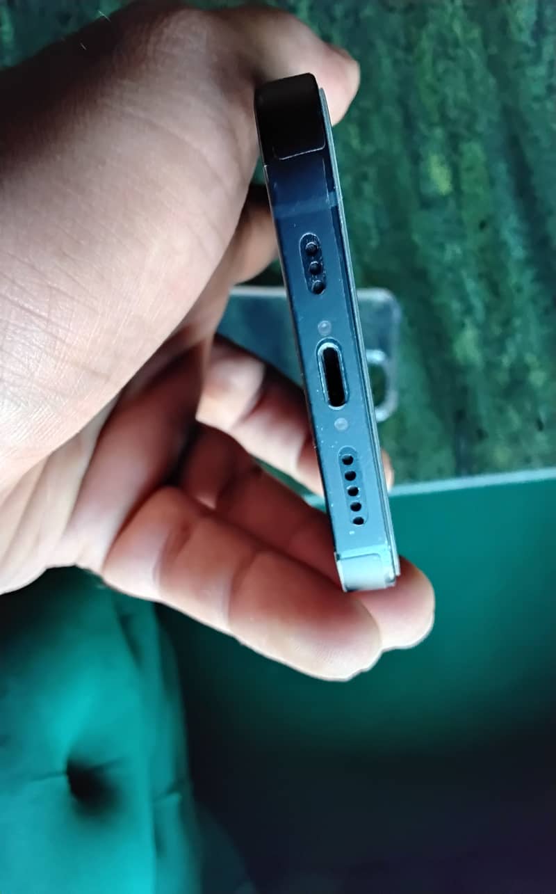 Apple iPhone 14 6