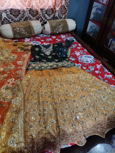 mehndi lehnga