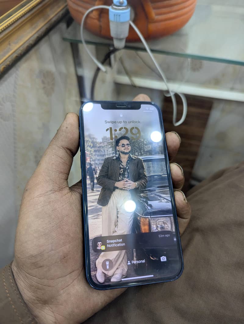 Apple iPhone 12 1