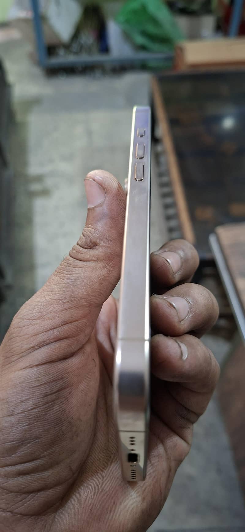 Apple iPhone 16 Pro 4