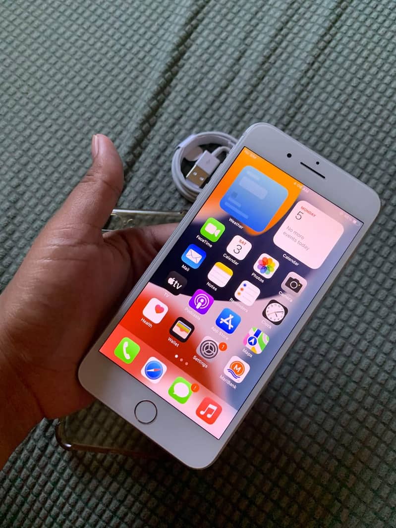 Apple iPhone 7 Plus 1