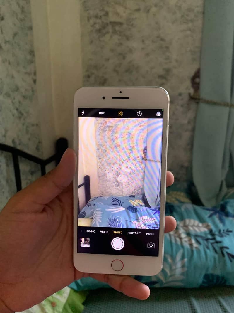 Apple iPhone 7 Plus 2