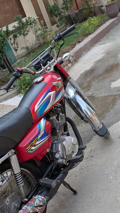 2022 model Honda cg 125