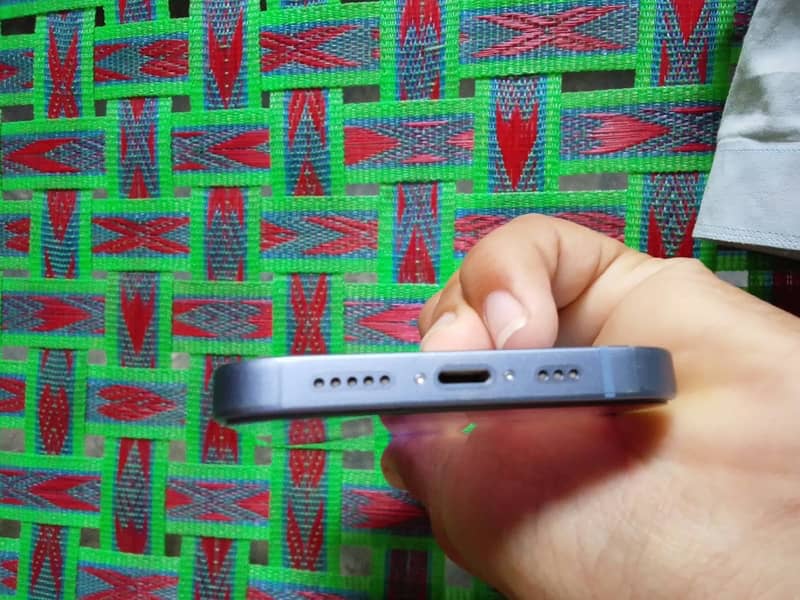 Apple iPhone 14 4