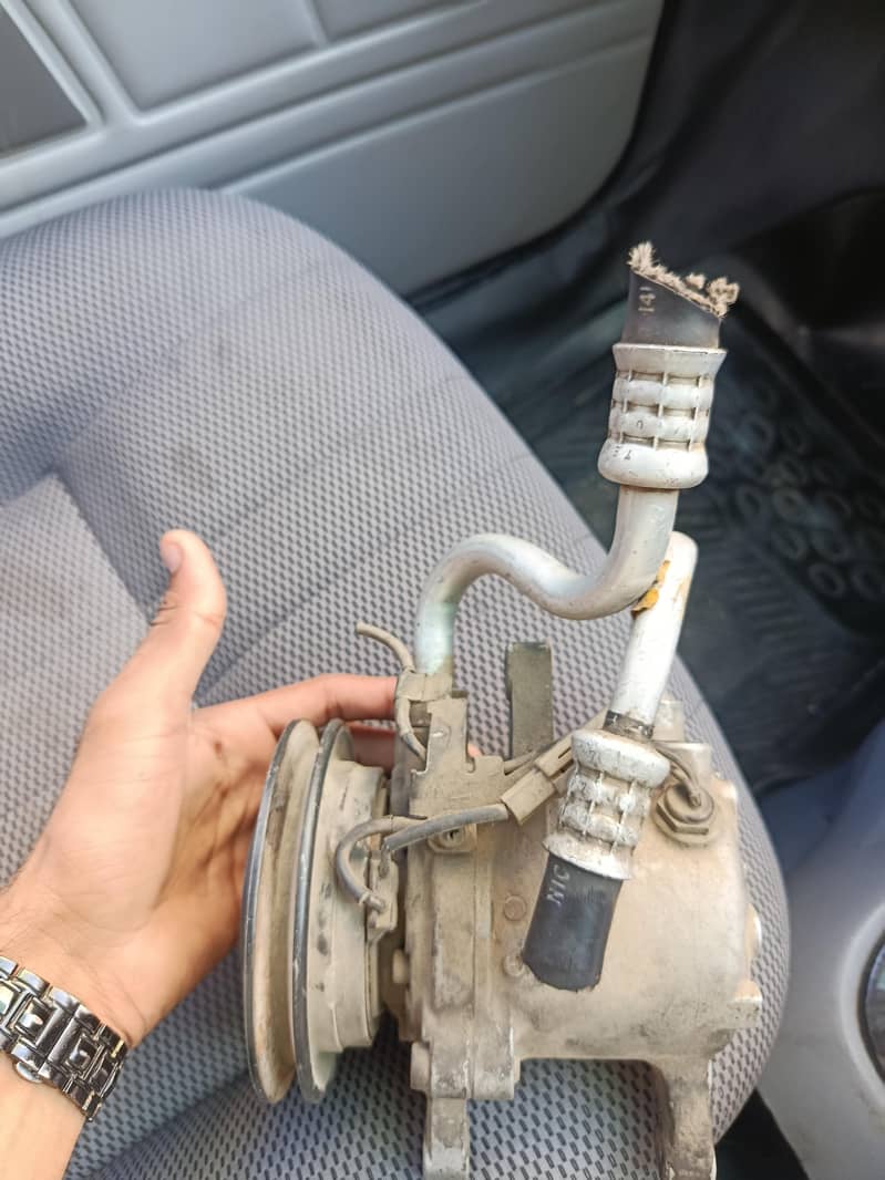 AC COMPRESSOR 2