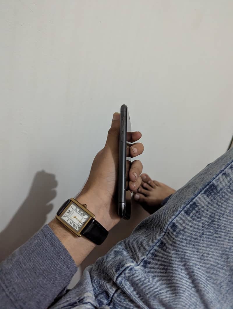 Apple iPhone 11 Pro 2