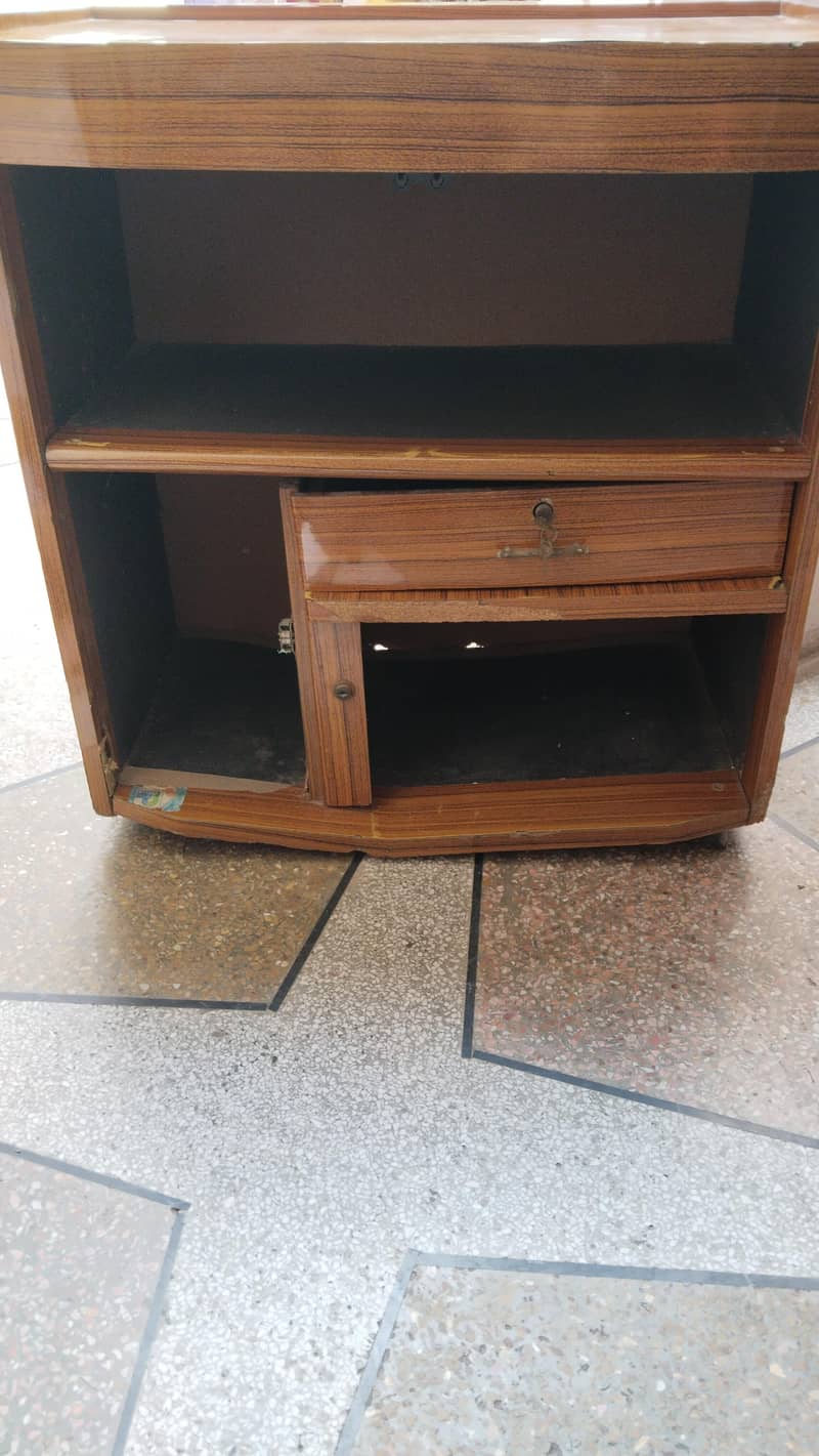 TV Trolley 0