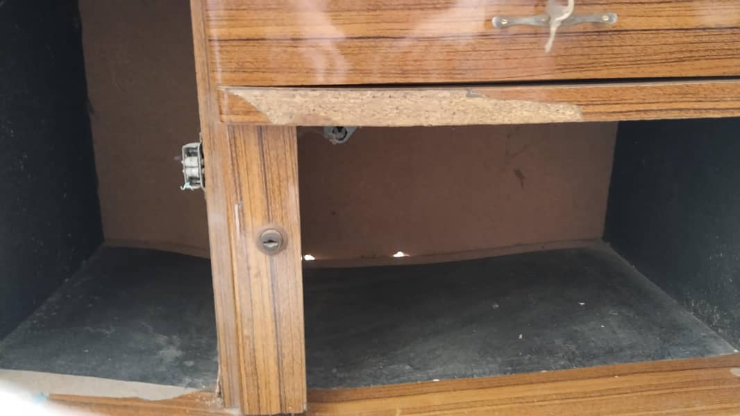 TV Trolley 3