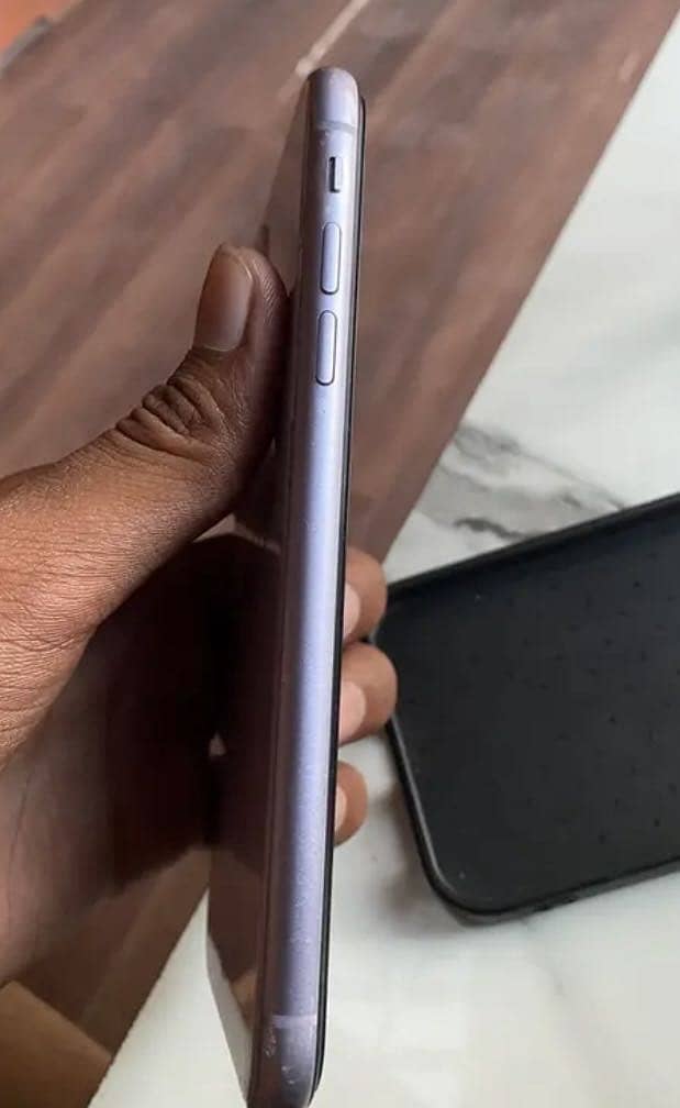 Apple iPhone 11 urgent sell 2