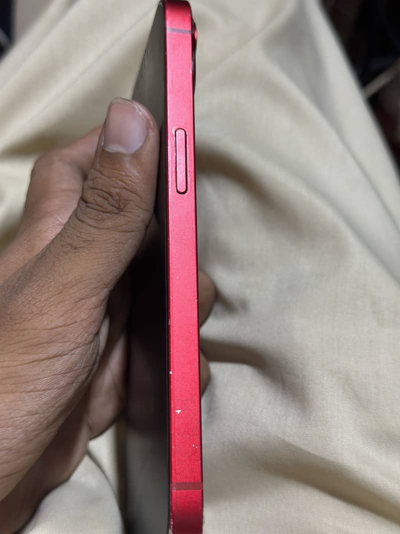 Apple iPhone 13 pta 2