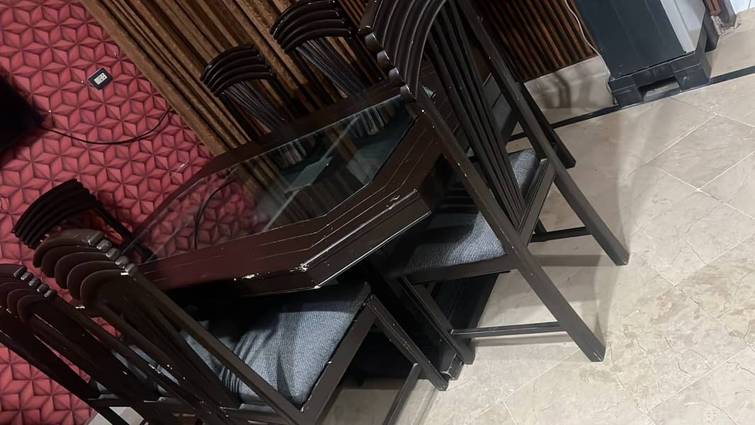  Dining Table with 6 Chairs 0