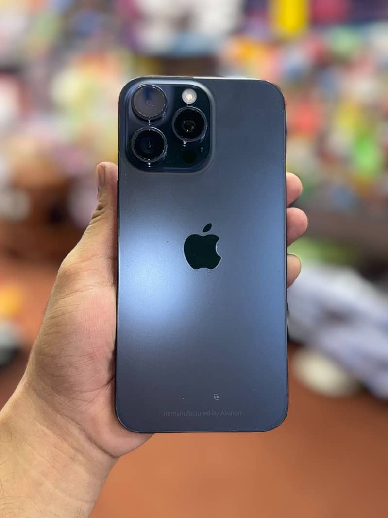 Apple iPhone 15 Pro Max 4