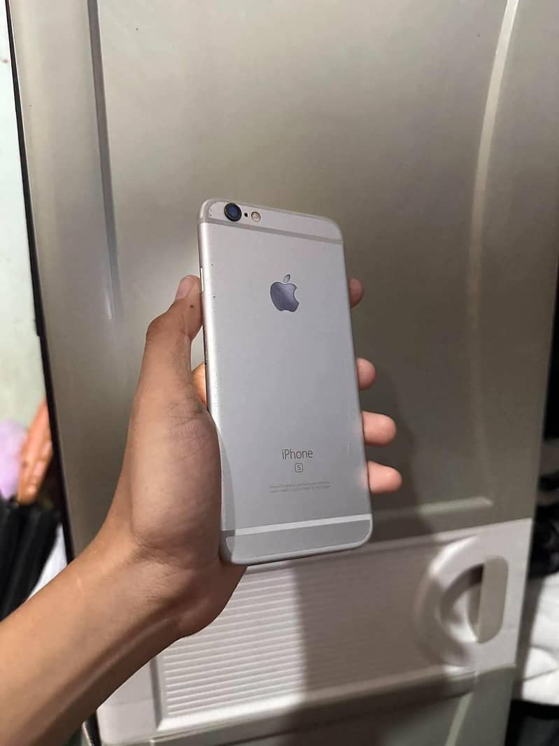 Apple iPhone 6S Plus 0